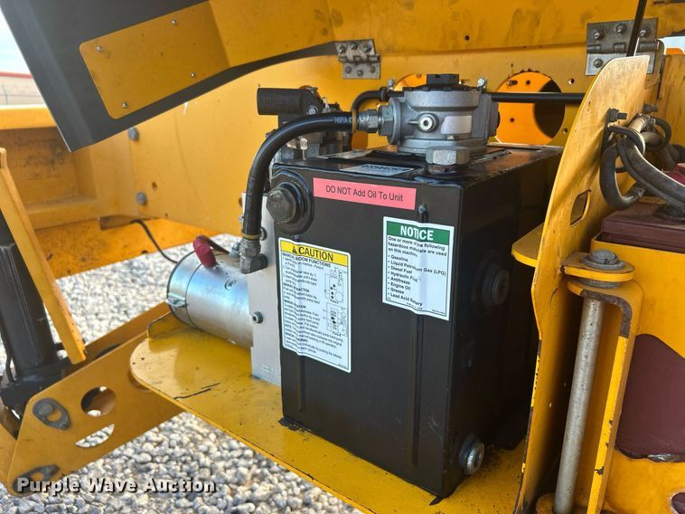 image for item DJ6348 2013 Haulotte 3632T  boom lift