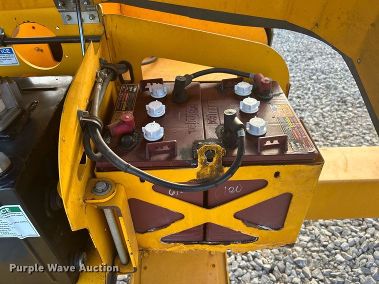 image for item DJ6348 2013 Haulotte 3632T  boom lift