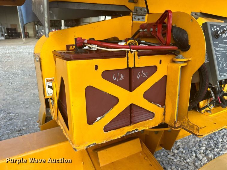 image for item DJ6348 2013 Haulotte 3632T  boom lift