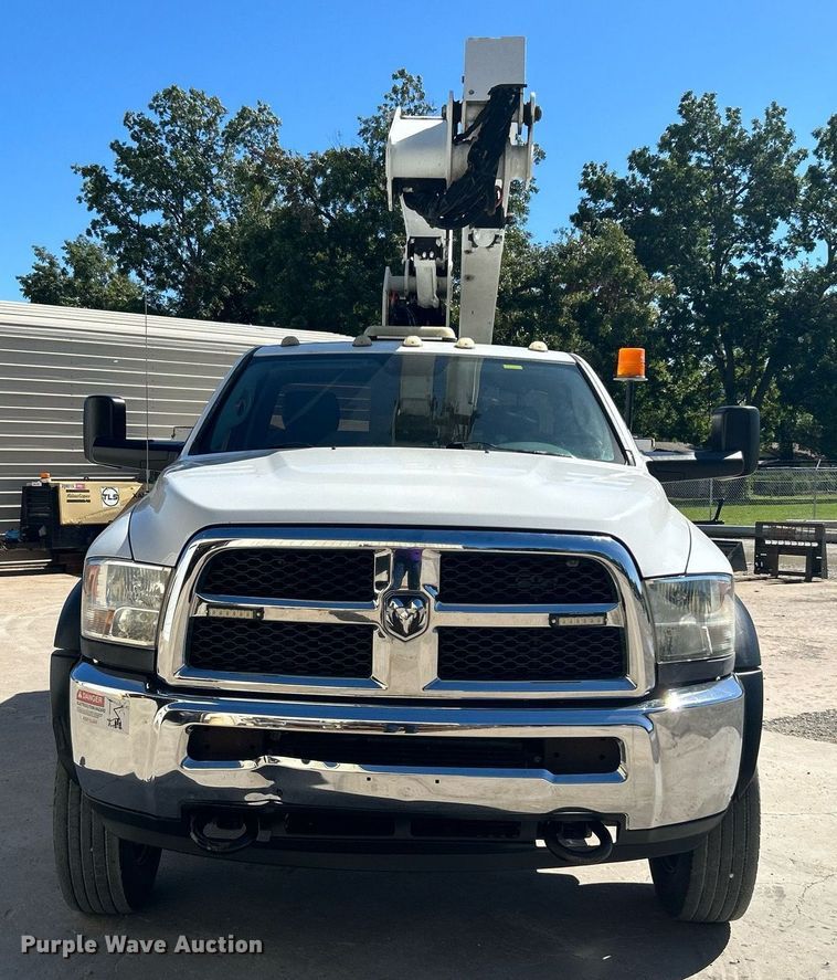image for item DJ6351 2014 Dodge  Ram 5500HD bucket truck