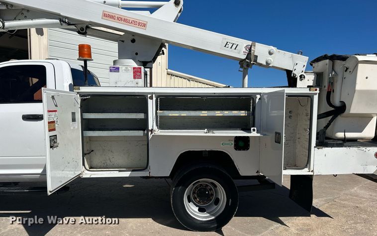 image for item DJ6351 2014 Dodge  Ram 5500HD bucket truck