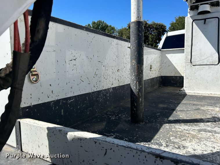 image for item DJ6351 2014 Dodge  Ram 5500HD bucket truck