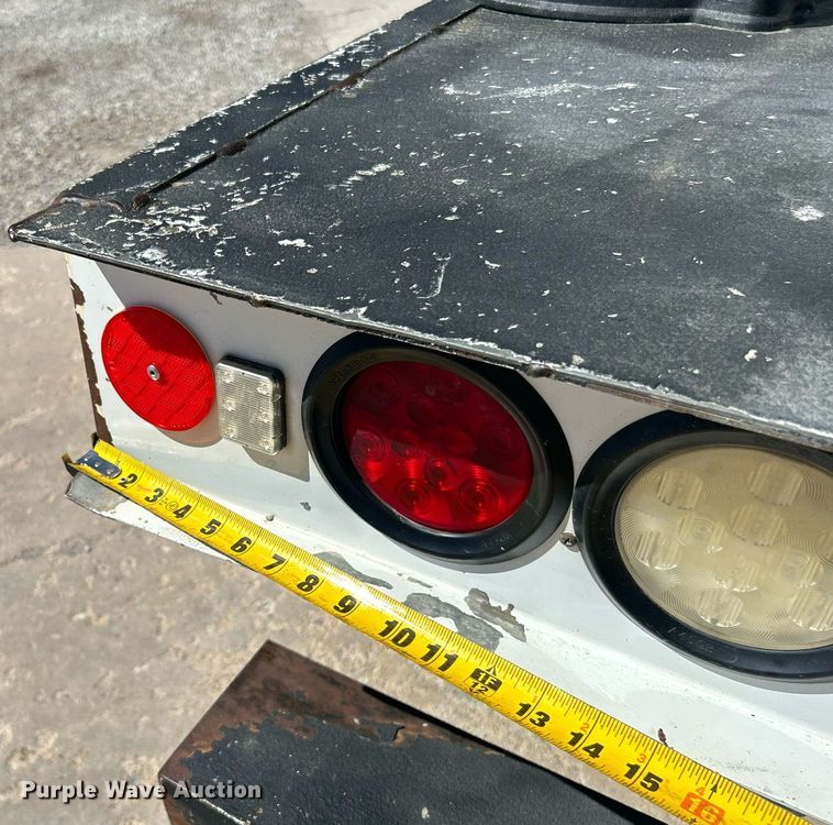 image for item DJ6351 2014 Dodge  Ram 5500HD bucket truck