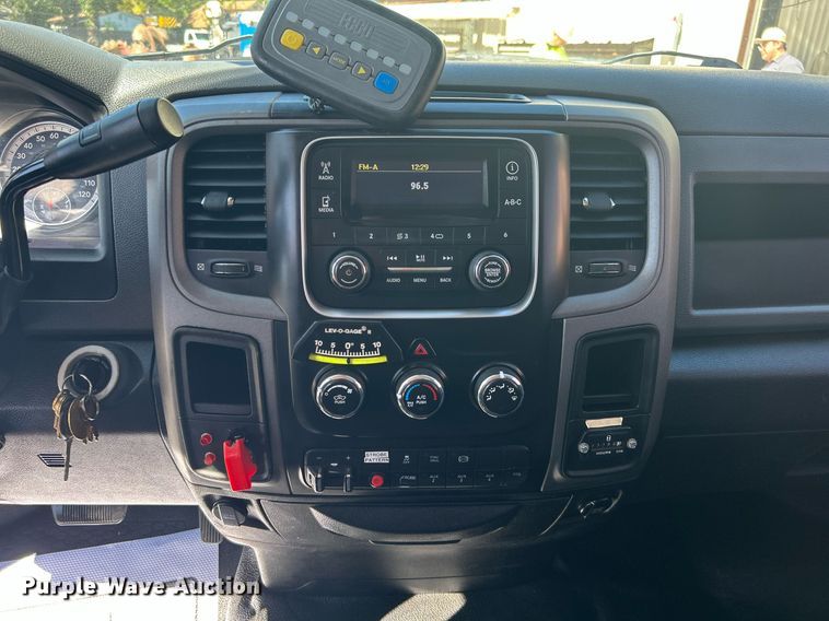 image for item DJ6351 2014 Dodge  Ram 5500HD bucket truck