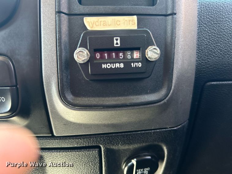 image for item DJ6351 2014 Dodge  Ram 5500HD bucket truck