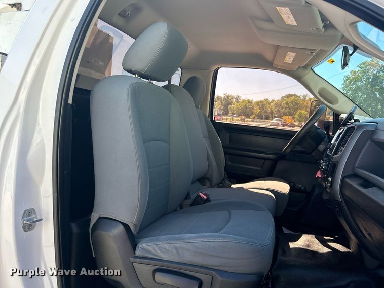 image for item DJ6351 2014 Dodge  Ram 5500HD bucket truck