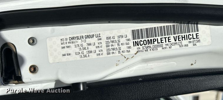 image for item DJ6351 2014 Dodge  Ram 5500HD bucket truck