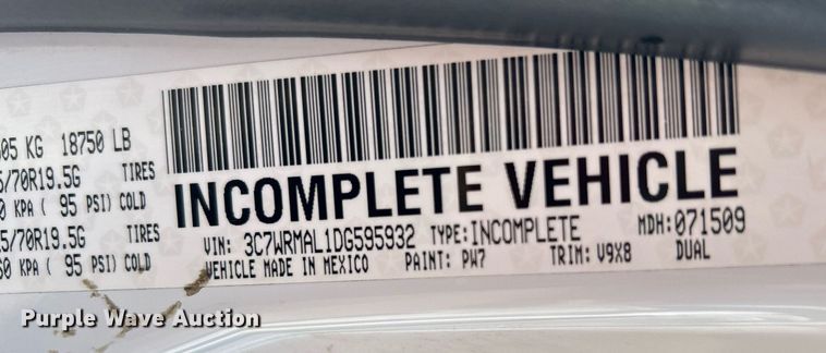 image for item DJ6351 2014 Dodge  Ram 5500HD bucket truck