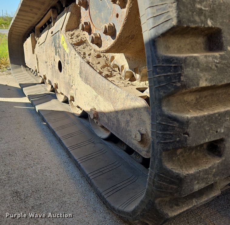 image for item DK1106 2013 Bobcat T750  tracked skid steer loader