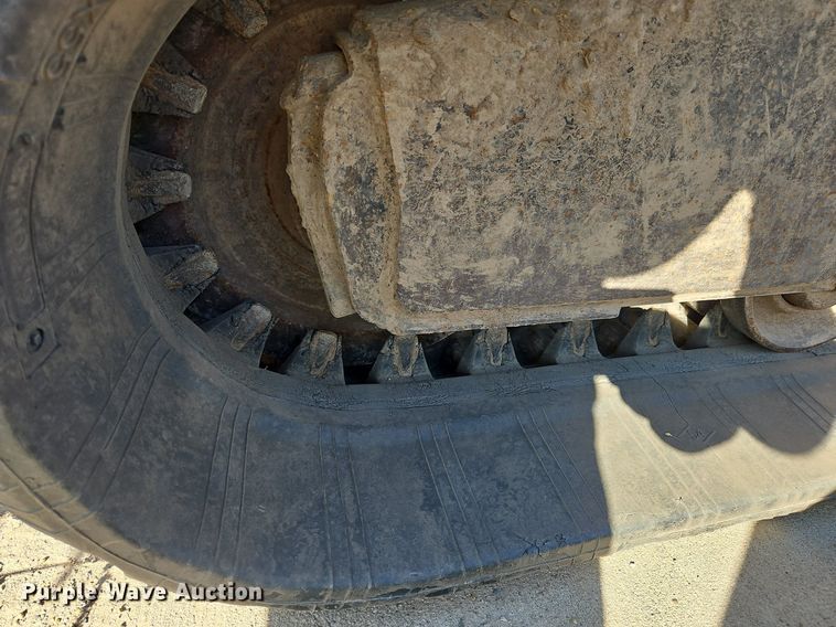 image for item DK1106 2013 Bobcat T750  tracked skid steer loader