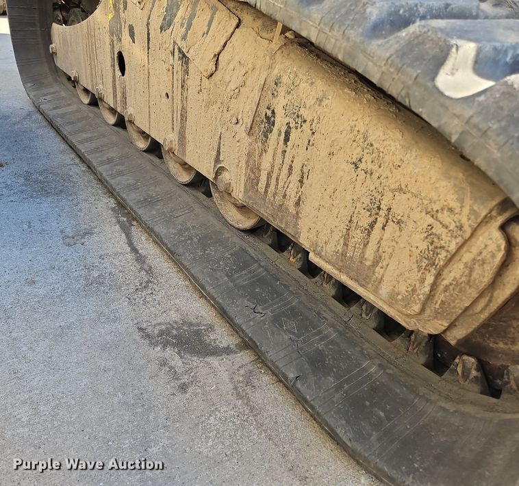 image for item DK1106 2013 Bobcat T750  tracked skid steer loader