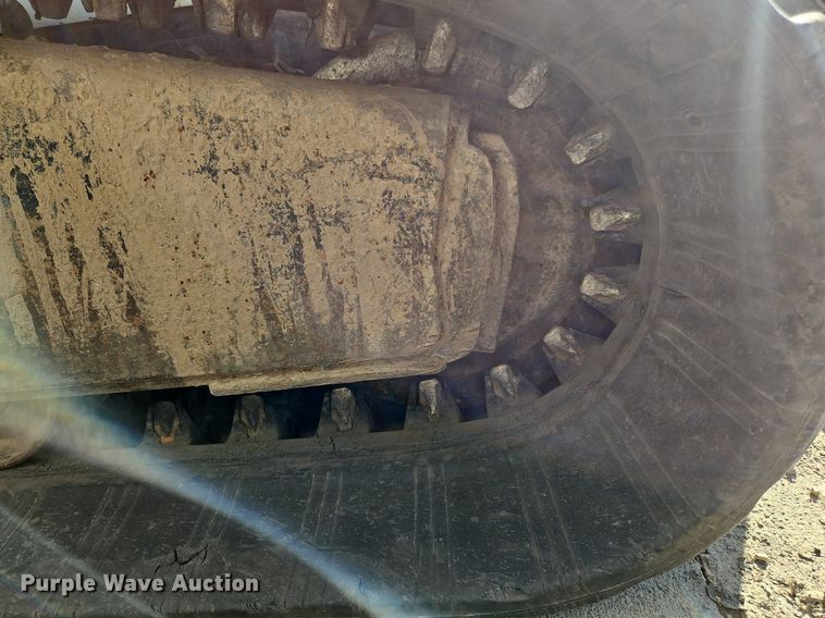 image for item DK1106 2013 Bobcat T750  tracked skid steer loader