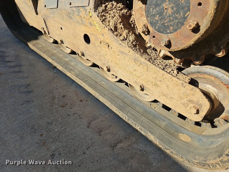 image for item DK1127 2012 Bobcat T750  tracked skid steer loader