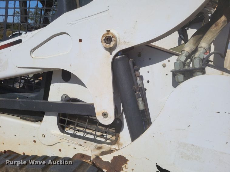 image for item DK1128 2013 Bobcat T750  tracked skid steer loader