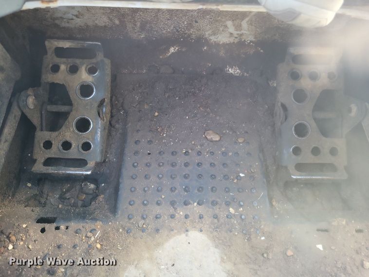 image for item DK1128 2013 Bobcat T750  tracked skid steer loader