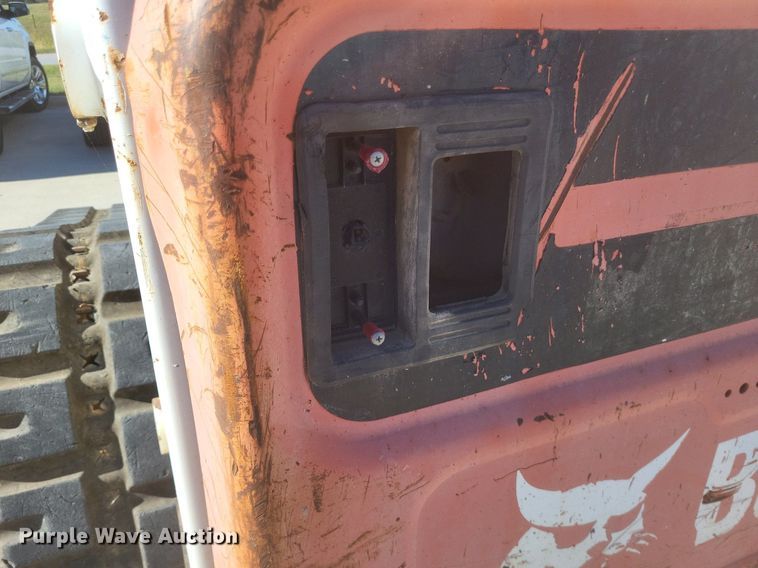 image for item DK1128 2013 Bobcat T750  tracked skid steer loader