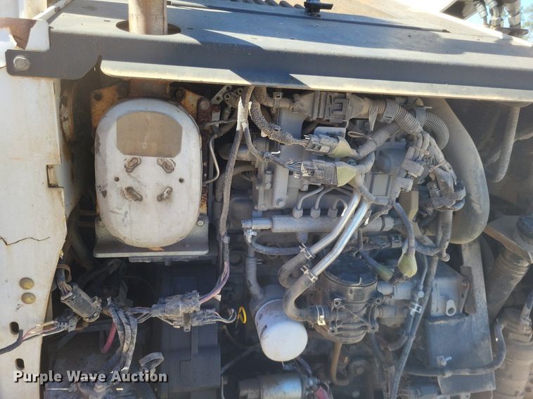 image for item DK1128 2013 Bobcat T750  tracked skid steer loader