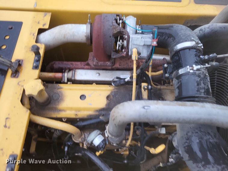 image for item DK1129 2006 John Deere 240D LC  excavator