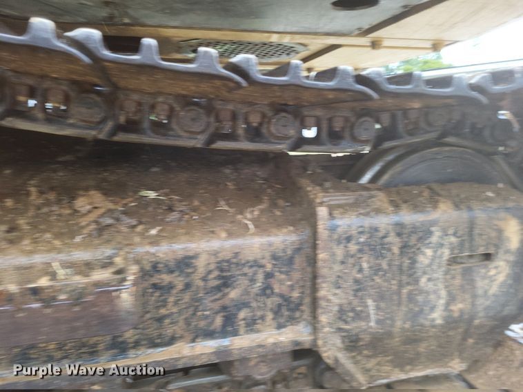 image for item DK1129 2006 John Deere 240D LC  excavator