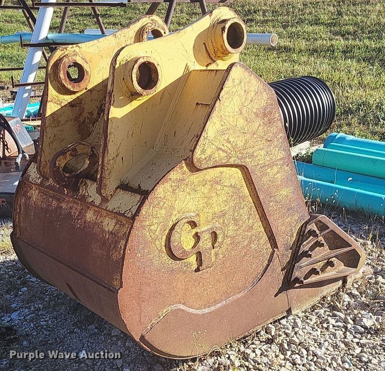 image for item DK1129 2006 John Deere 240D LC  excavator