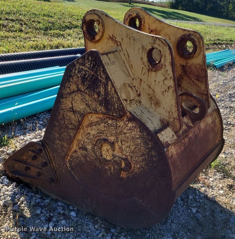 image for item DK1129 2006 John Deere 240D LC  excavator