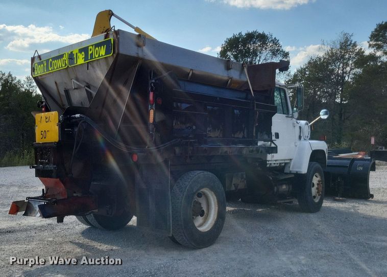 image for item DK1140 1995 Ford L8000  dump truck