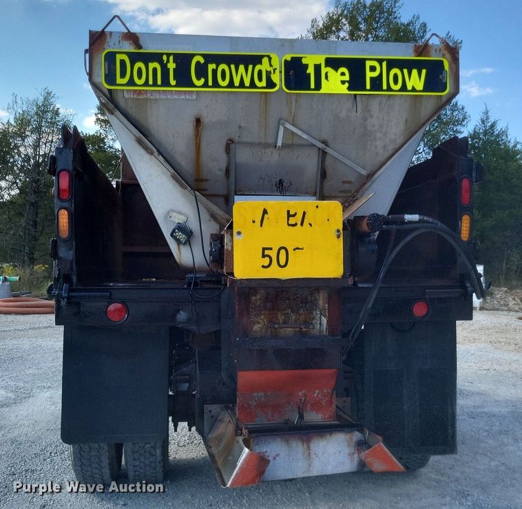 image for item DK1140 1995 Ford L8000  dump truck