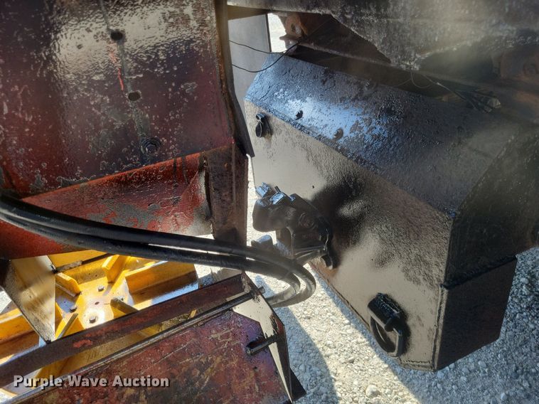 image for item DK1140 1995 Ford L8000  dump truck