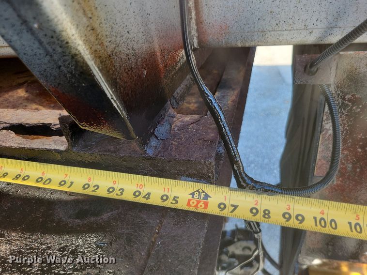 image for item DK1140 1995 Ford L8000  dump truck