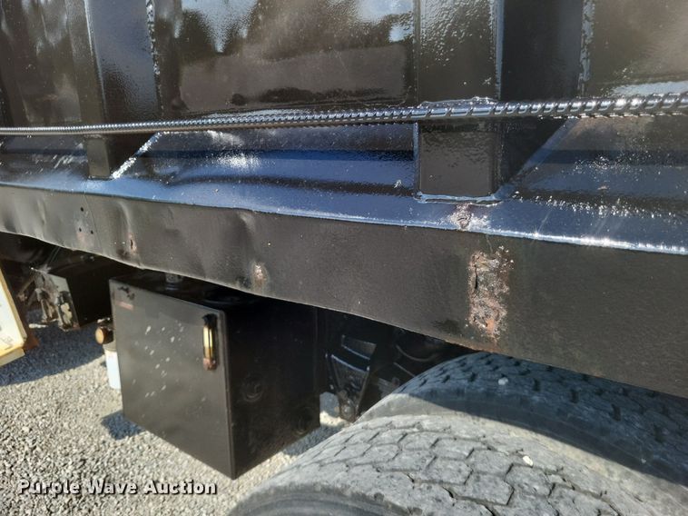 image for item DK1140 1995 Ford L8000  dump truck