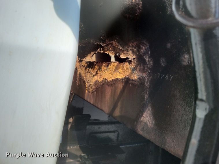 image for item DK1140 1995 Ford L8000  dump truck