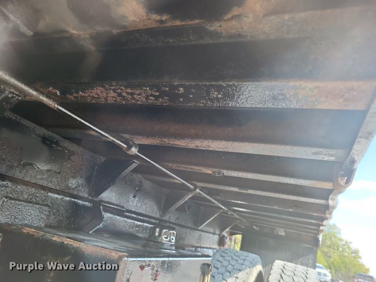 image for item DK1140 1995 Ford L8000  dump truck