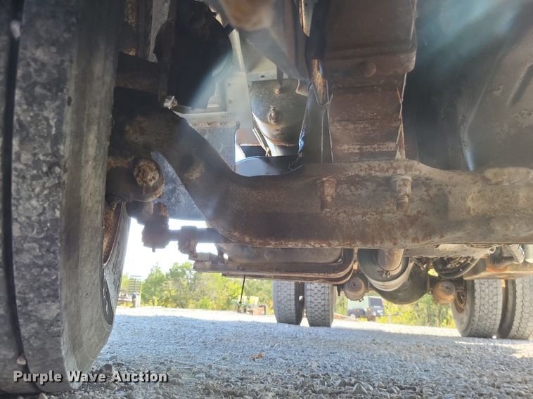 image for item DK1140 1995 Ford L8000  dump truck