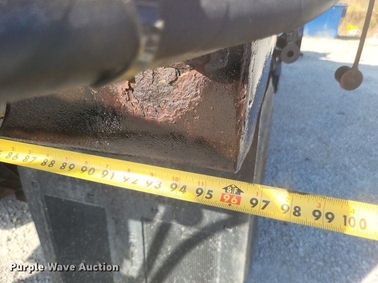 image for item DK1140 1995 Ford L8000  dump truck