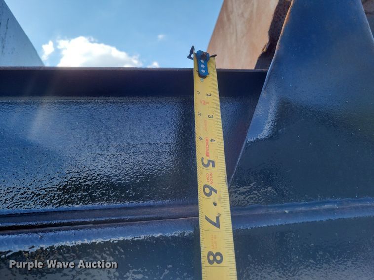 image for item DK1140 1995 Ford L8000  dump truck