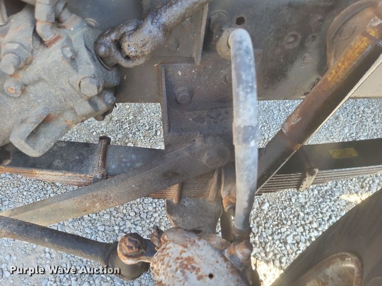 image for item DK1140 1995 Ford L8000  dump truck