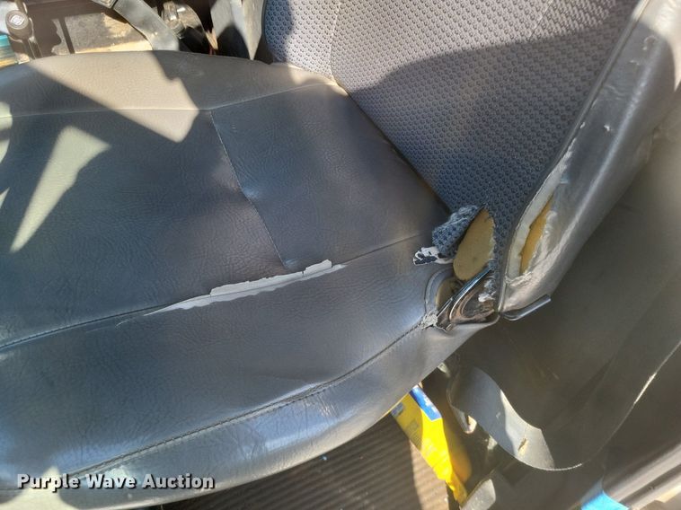 image for item DK1140 1995 Ford L8000  dump truck