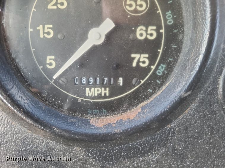 image for item DK1140 1995 Ford L8000  dump truck