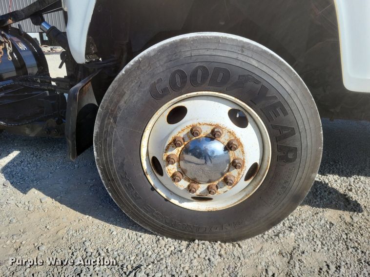 image for item DK1140 1995 Ford L8000  dump truck