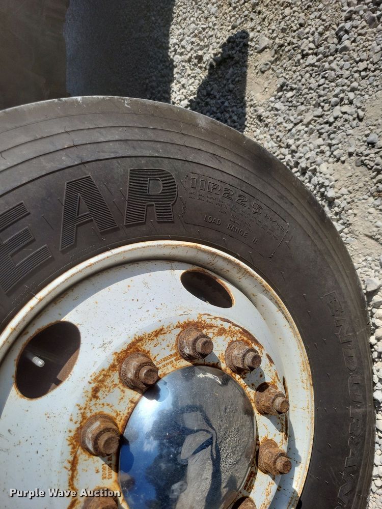 image for item DK1140 1995 Ford L8000  dump truck