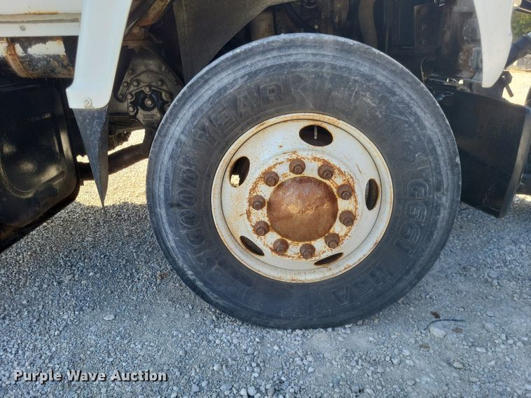 image for item DK1140 1995 Ford L8000  dump truck