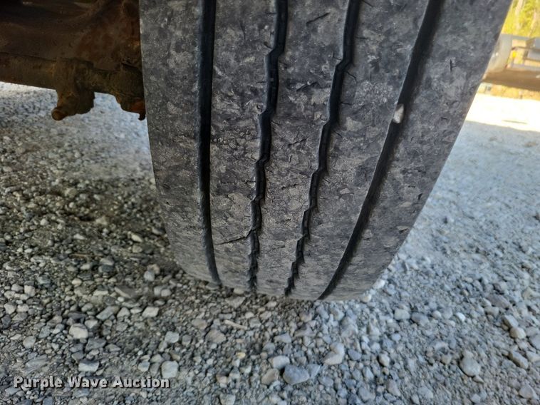 image for item DK1140 1995 Ford L8000  dump truck