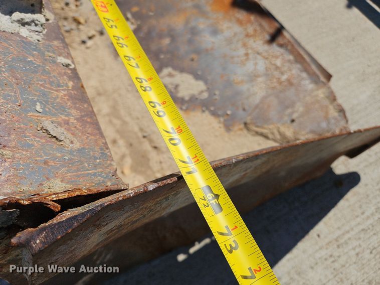 image for item DK1146 Skid steer attachments