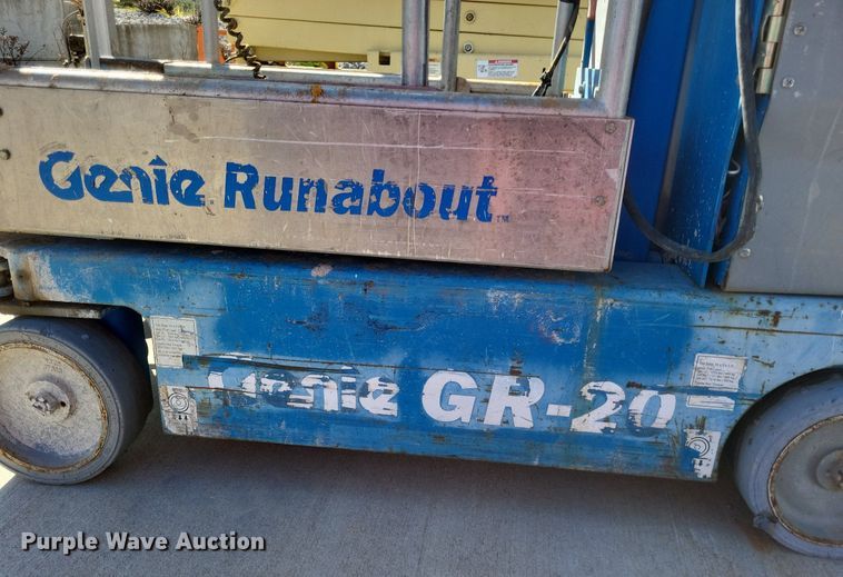 image for item DK1150 2009 Genie GR-20  vertical lift
