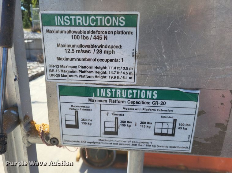 image for item DK1150 2009 Genie GR-20  vertical lift