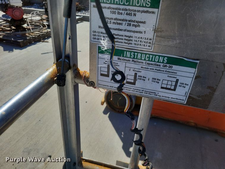 image for item DK1150 2009 Genie GR-20  vertical lift