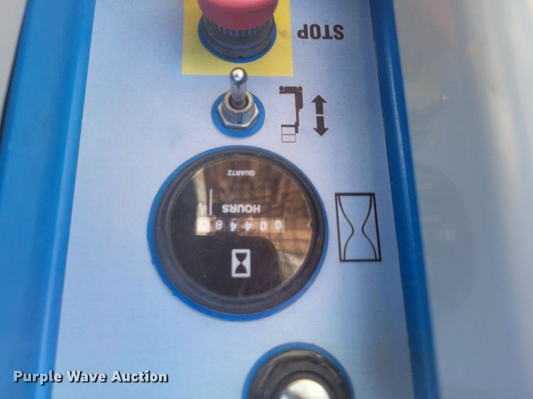 image for item DK1150 2009 Genie GR-20  vertical lift