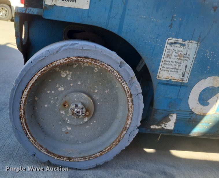 image for item DK1150 2009 Genie GR-20  vertical lift