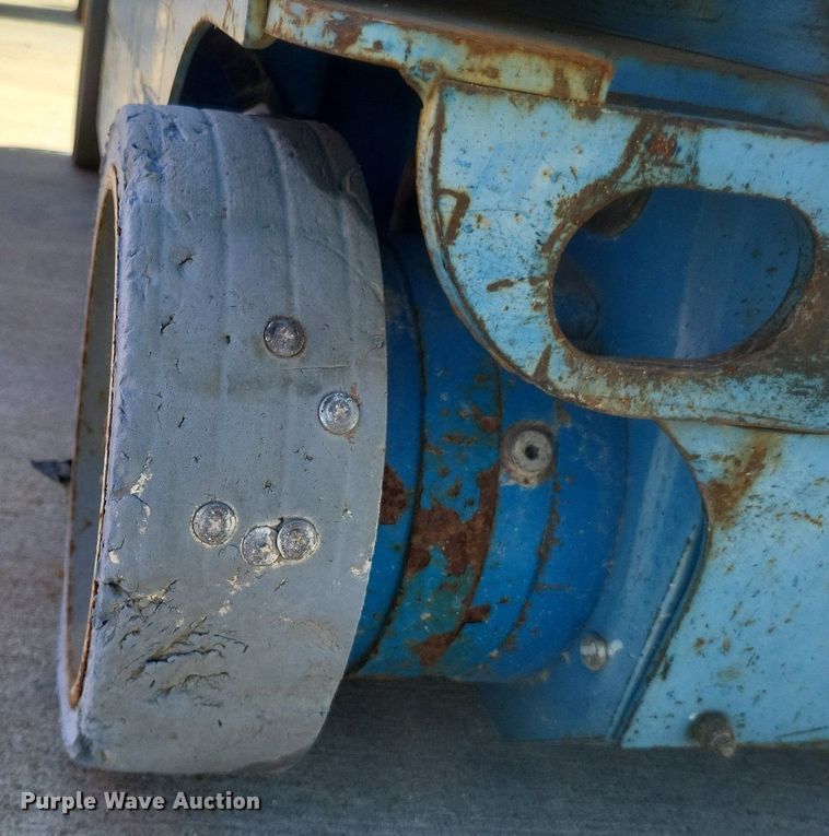 image for item DK1150 2009 Genie GR-20  vertical lift