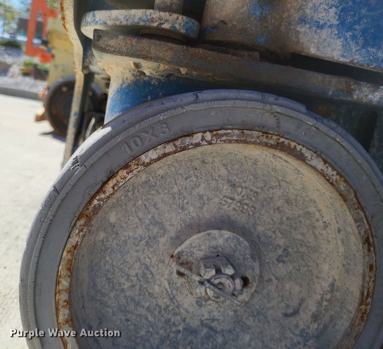 image for item DK1150 2009 Genie GR-20  vertical lift